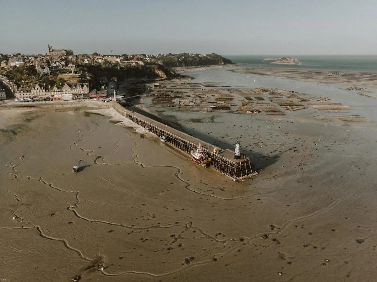 Cozy Apartment With Exceptional Sea View - Cancale France