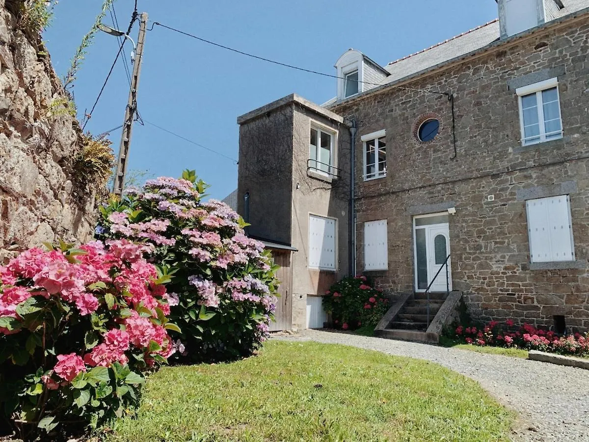 Cozy Apartment With Exceptional Sea View - Cancale 0*,  France